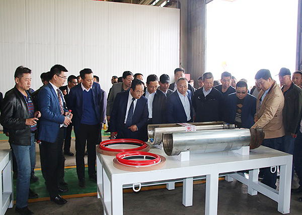 f7d6da6e50824bfda4fc679d5ff71dc2